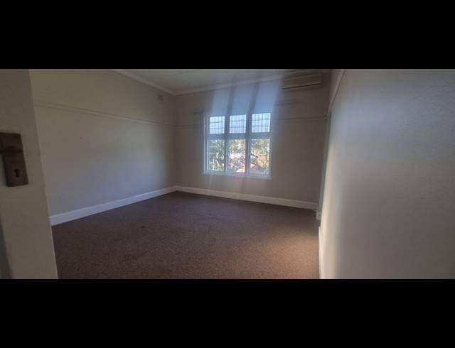 5 BEDROOM HOUSE TO LET IN GLENWOOD